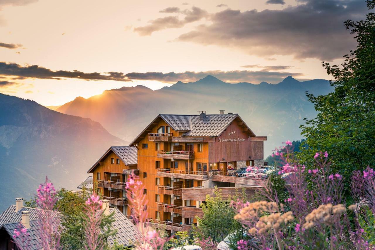 Aparthotel Hameau Des Ecrins By Infinimountain Puy-Saint-Vincent Exterior foto